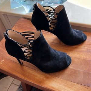 These are Antonio Melani Itilian Heels. Worn once, very comfortable. Size 8M